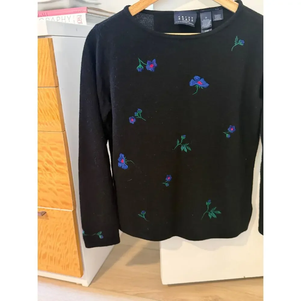Vintage Crazy Horse Liz Claiborne Floral Embroidered Black Sweater M ✨‎